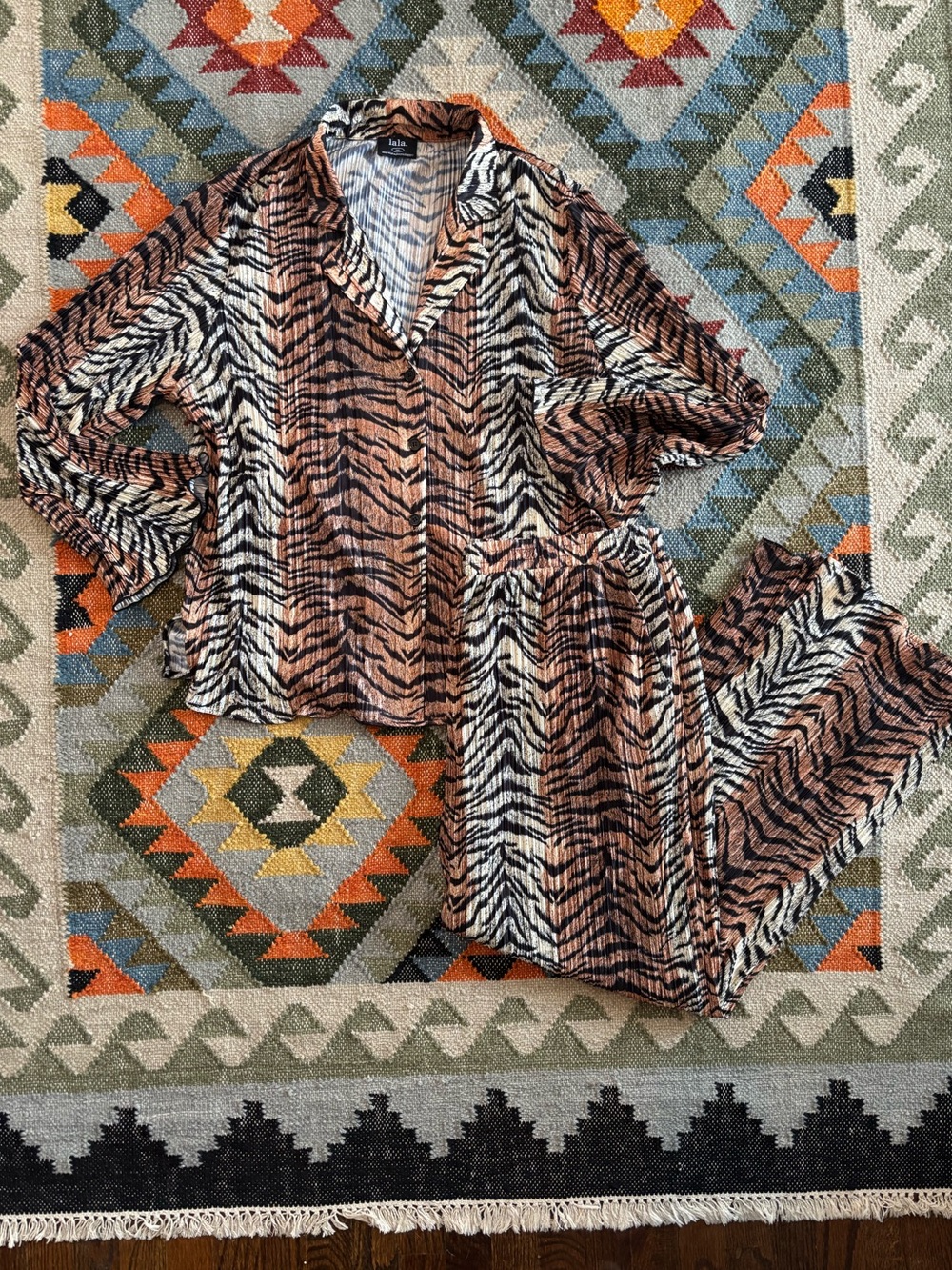 Dressed in LALA Pleated Plissé Set in Go Get ‘Em Tiger Print - Picture 4 of 12
